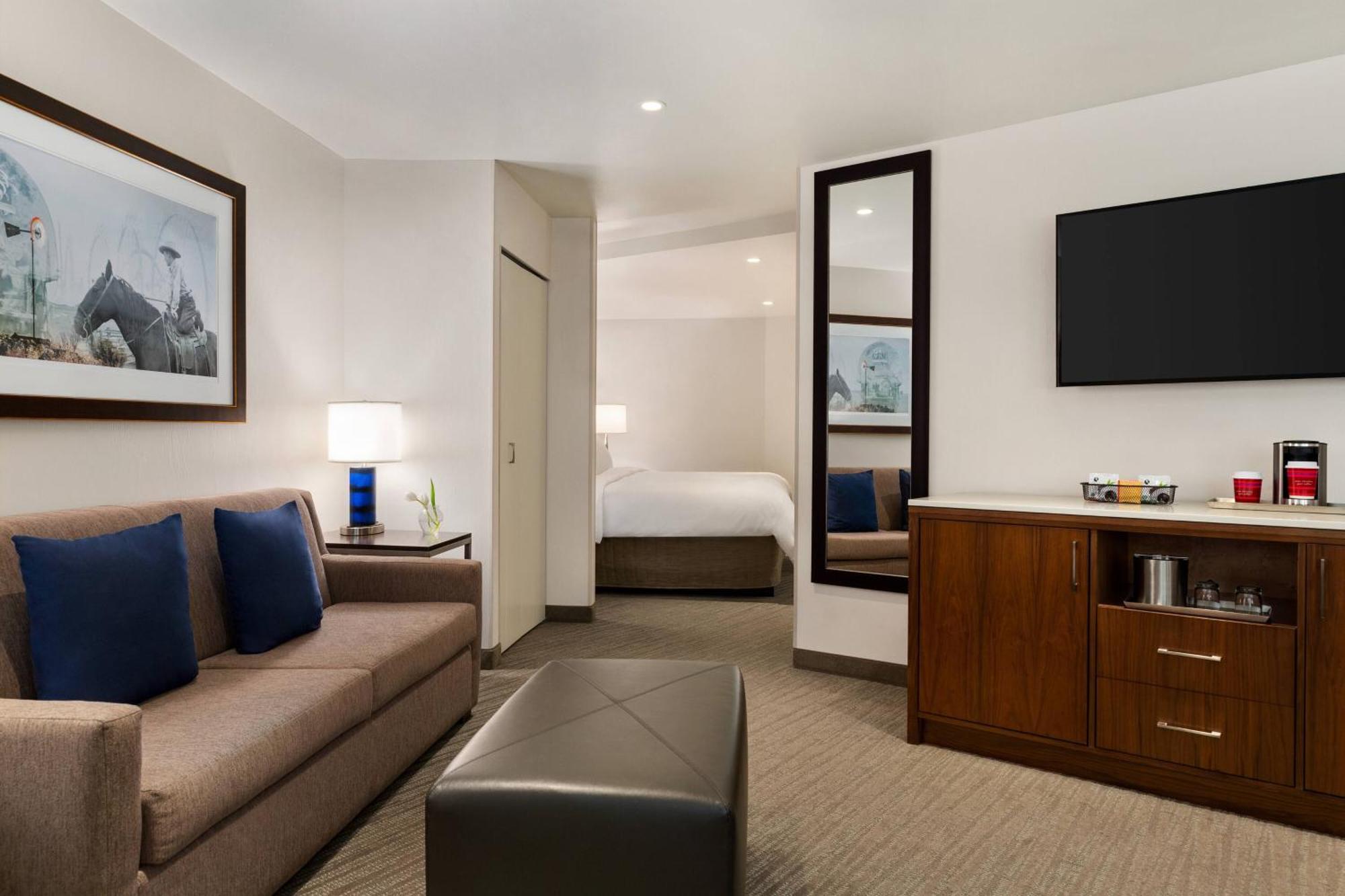 Delta Hotels by Marriott Helena Colonial Exteriör bild